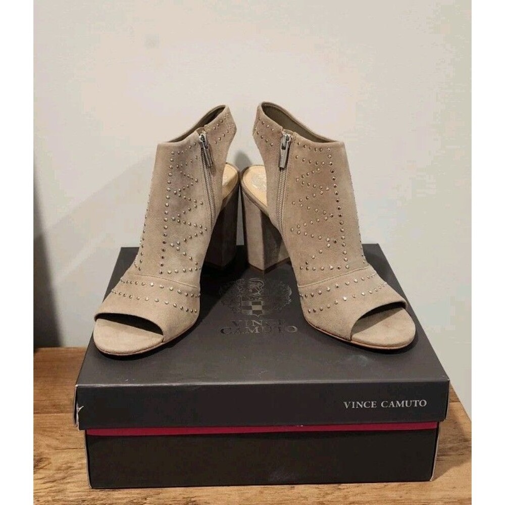 Vince Camuto Winelta Studded Block Heel Shooties Open Toe Taupe Size 9 W/ Box